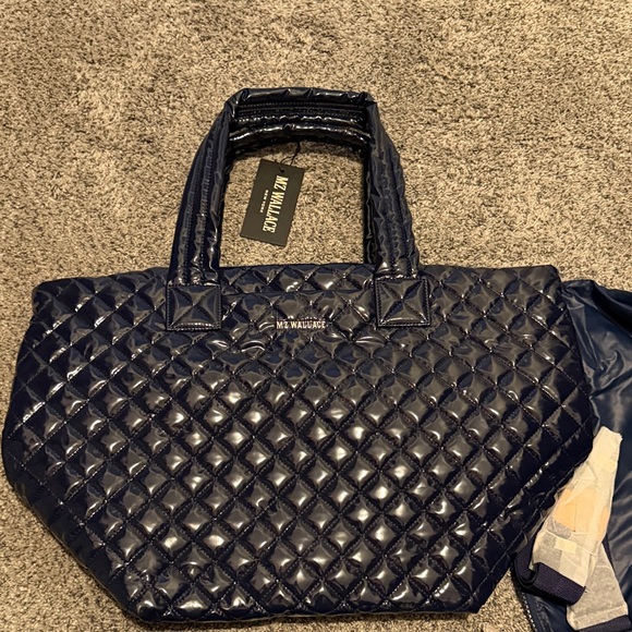 Metro Tote Delux